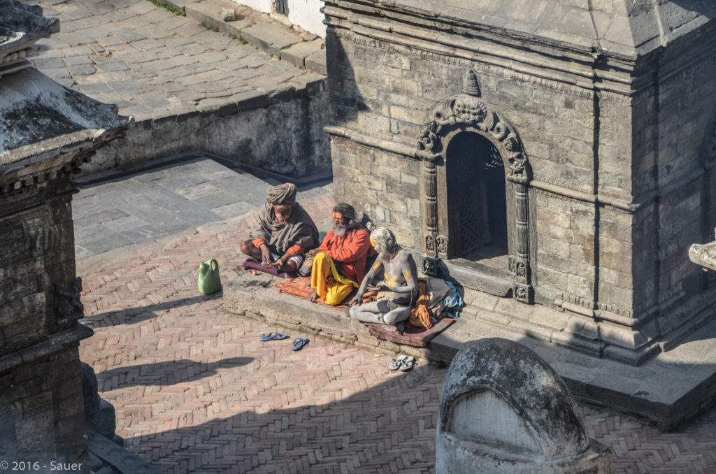 Sadhu-Priester am Pashupatinath Tempel