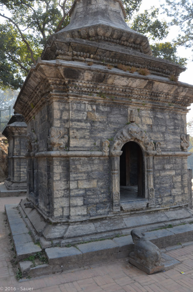 Shiva-Schrein mit Kuh Statue