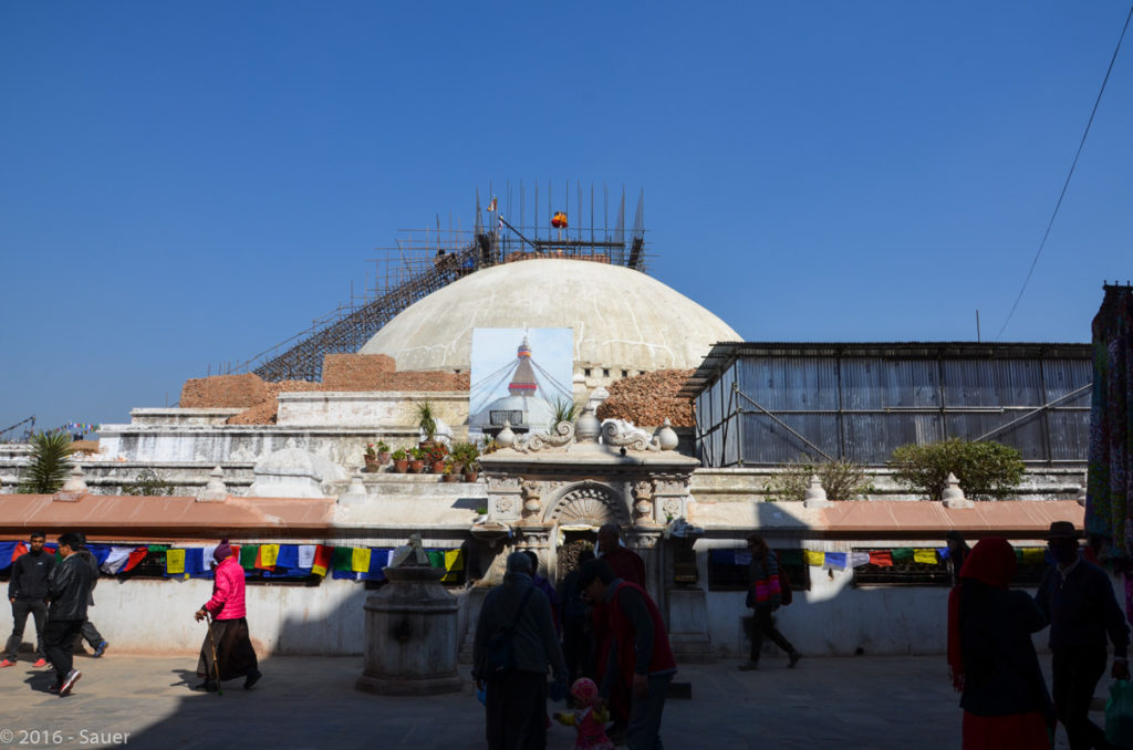 Zerstörte Baudhanath Stupa