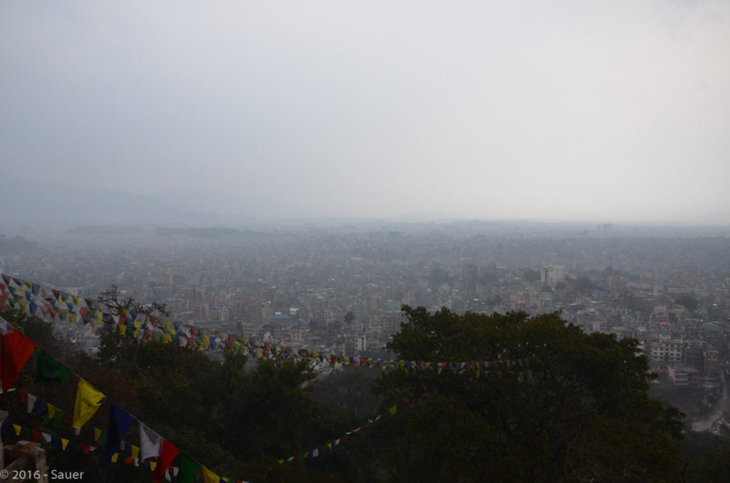 Blick über Kathmandu von der Swayambunath Stupa