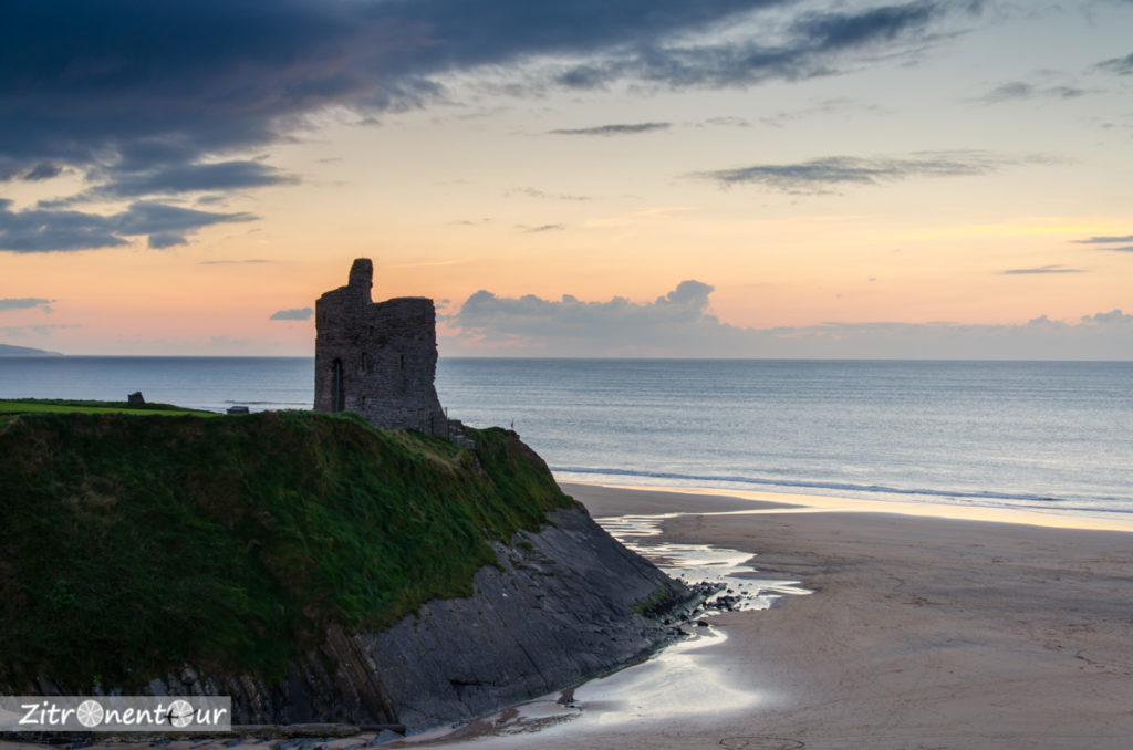 Kurz nach Sonnenuntergang am Ballybunion Castle