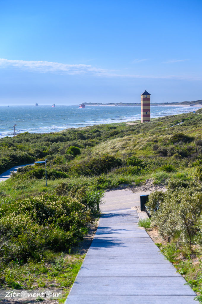 Dünen und Leuchtturm bei Vebenabos