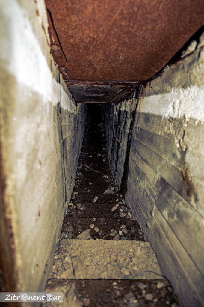 Tiefer Gang unter der Erde