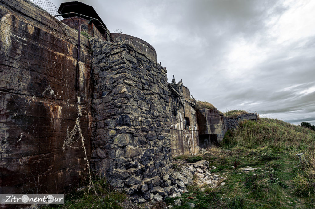Feuerleitbunker von außen